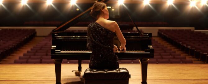Master Piano Playing